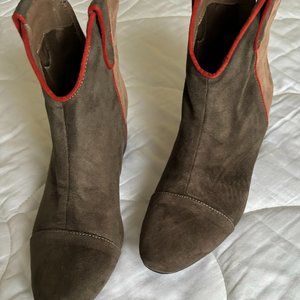 Women's color block suede ankle booties